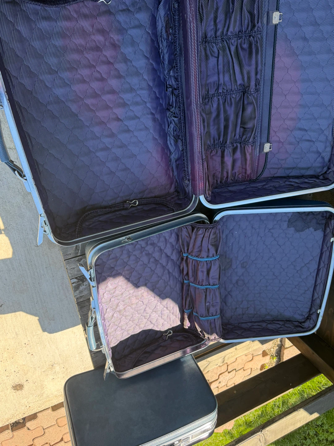 3 pieces-Vintage Blue Luggage Set- 40$ for all - photo 3