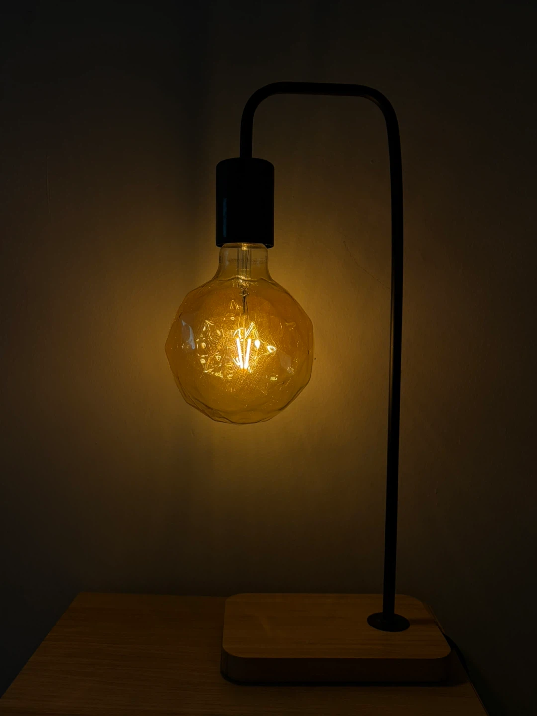 IKEA TVÄRHÄND Table Lamp - Black/Bamboo - photo 2