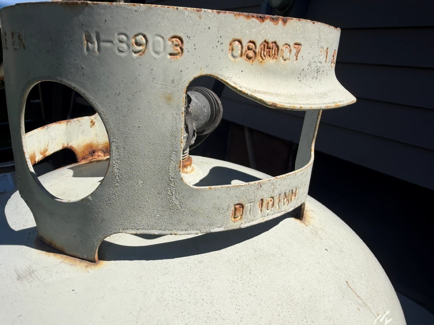 21.6L Propane Tank - photo 2