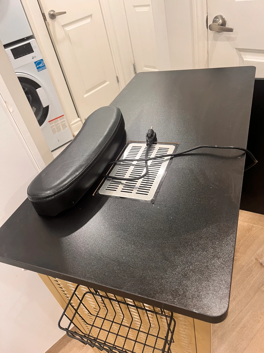 Nail Manicure Table with Dust Collector and Lamp - photo 4