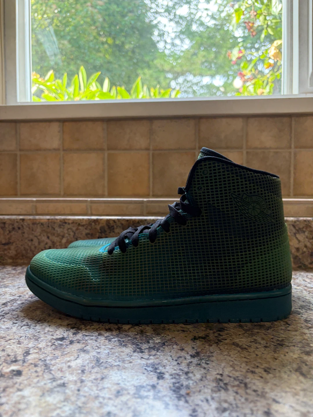 Jordan 1 Retro High OG Green Sneakers - photo 3