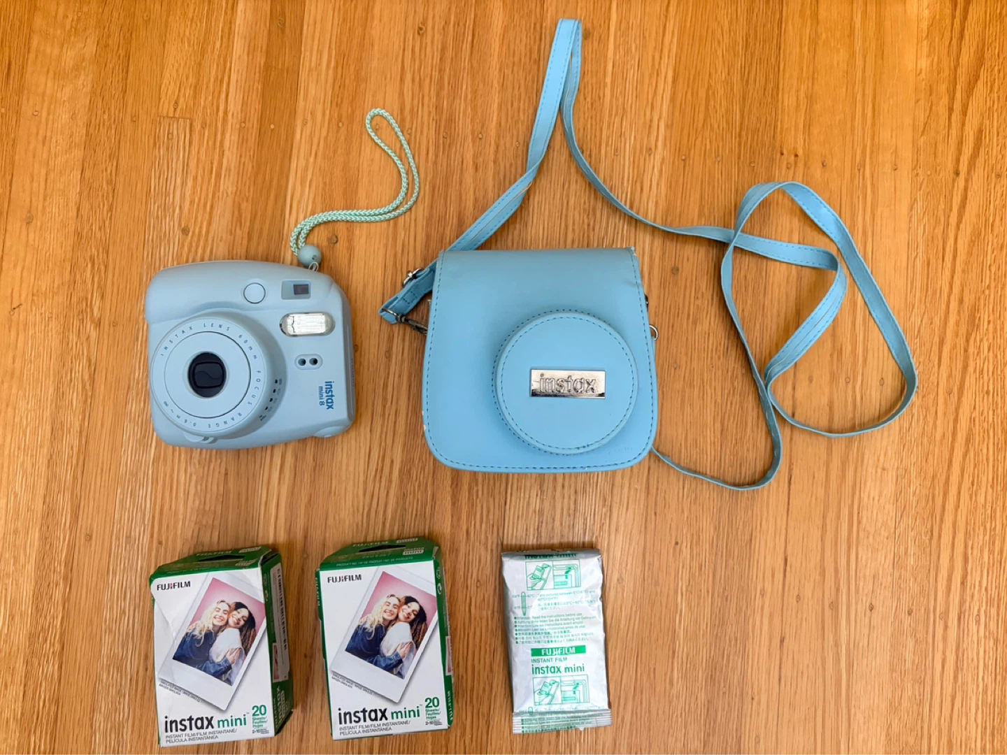Fujifilm Instax Film (50) with Mini 8 Camera and case - photo 2