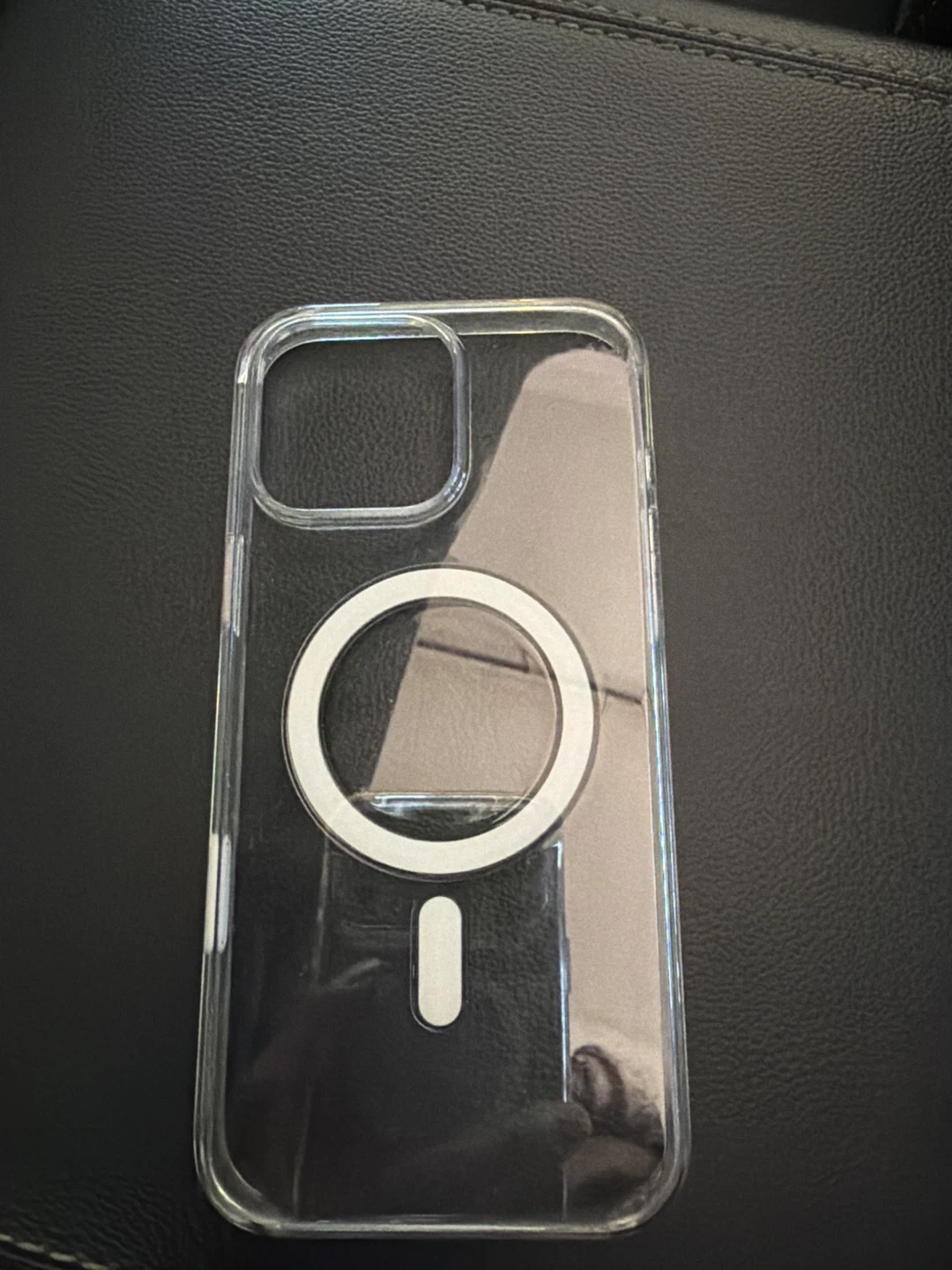 Clear MagSafe Phone Case from Apple Store - photo 2