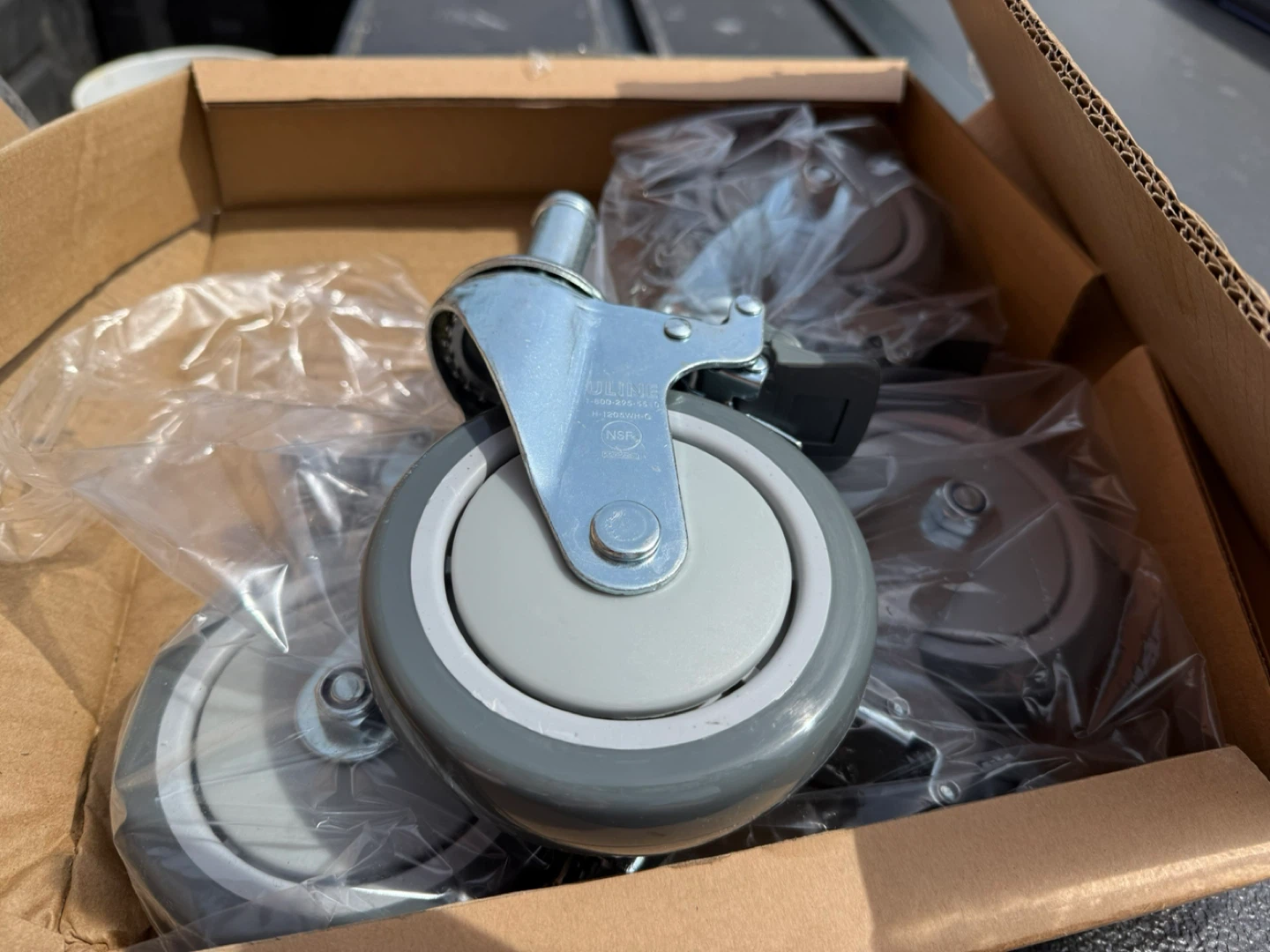 Casters Set - photo 3