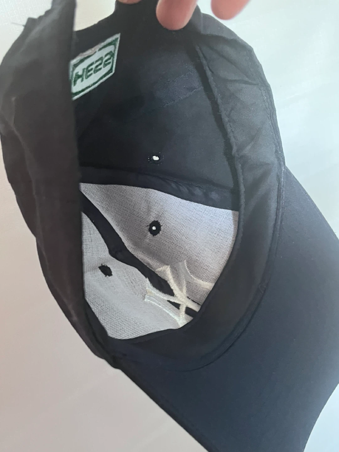 New York Yankees Baseball Cap with HESS Patch - photo 5
