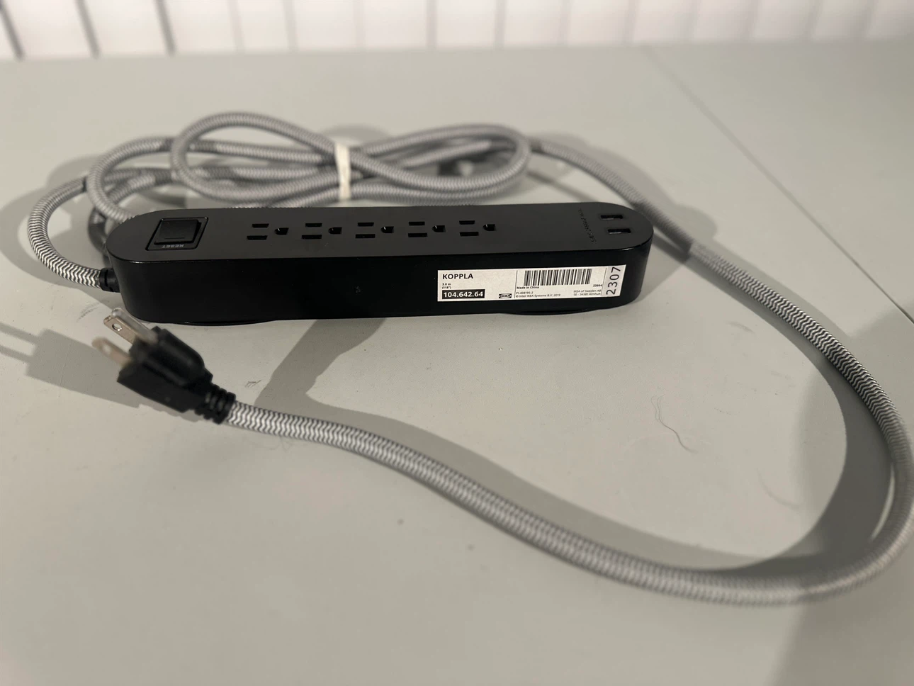 KOPPLA 5 Outlet Power Strip w/ 2 USB Ports - photo 2