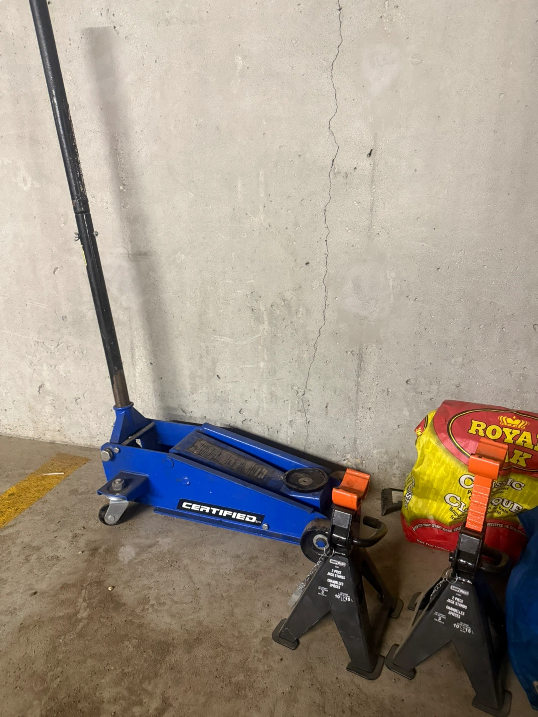 Certified Blue Floor Jack with Jack Stands - photo 2