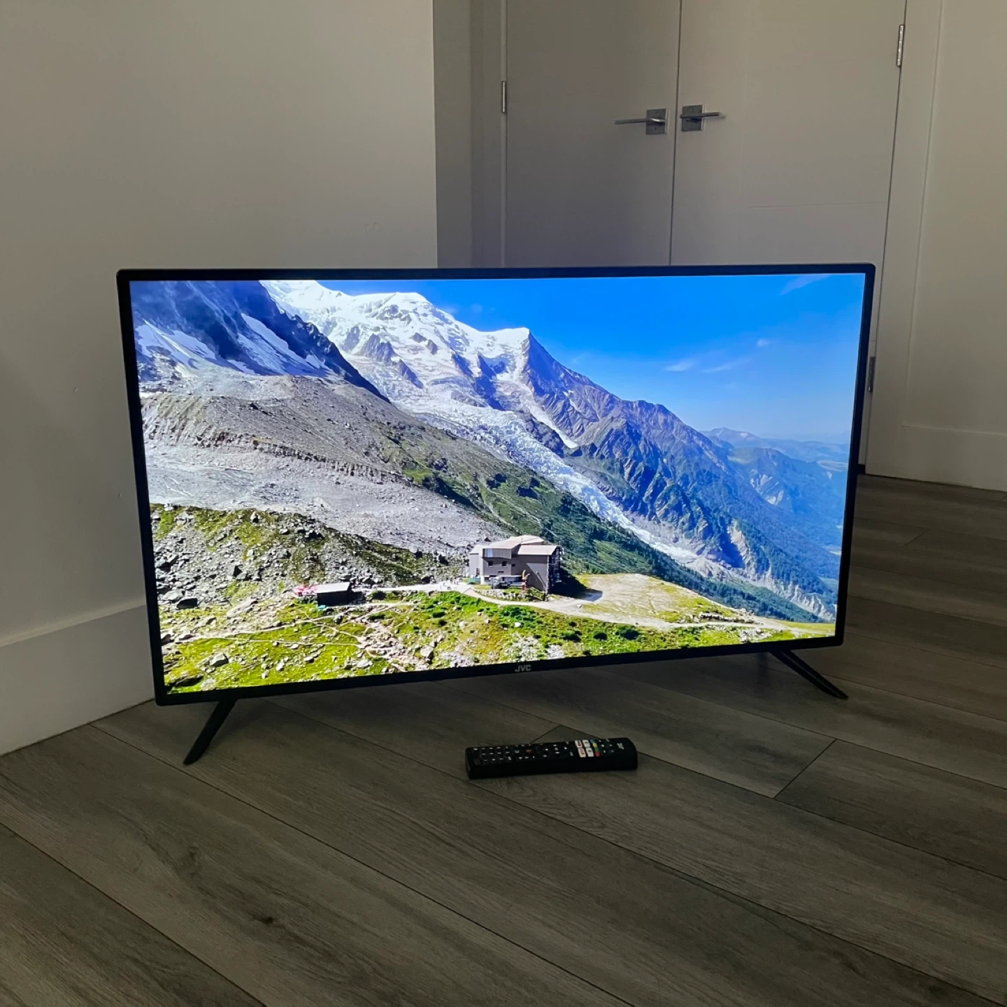 40" Smart TV