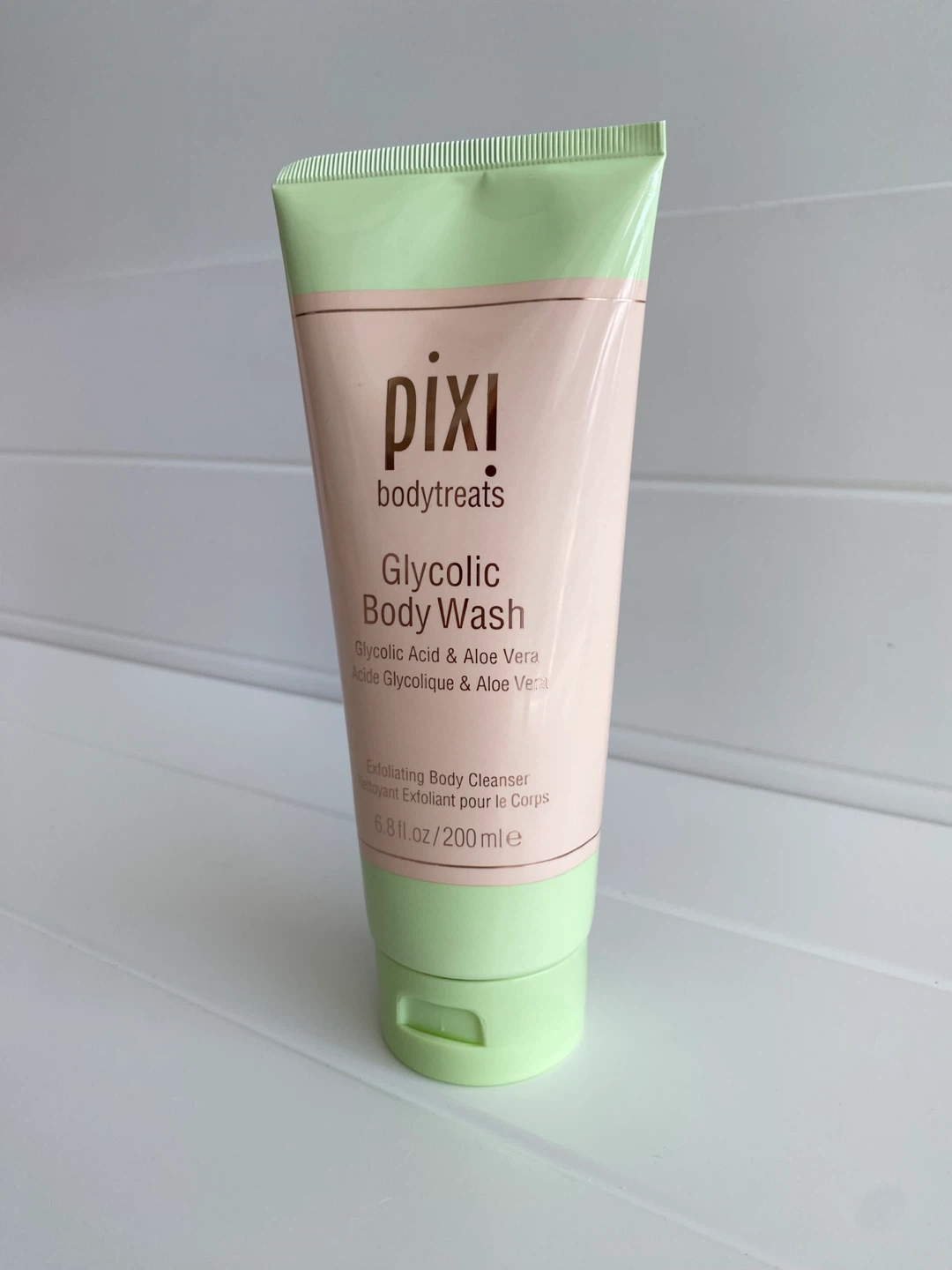 New! Pixi Bodytreats Glycolic Body Wash 6.8 oz