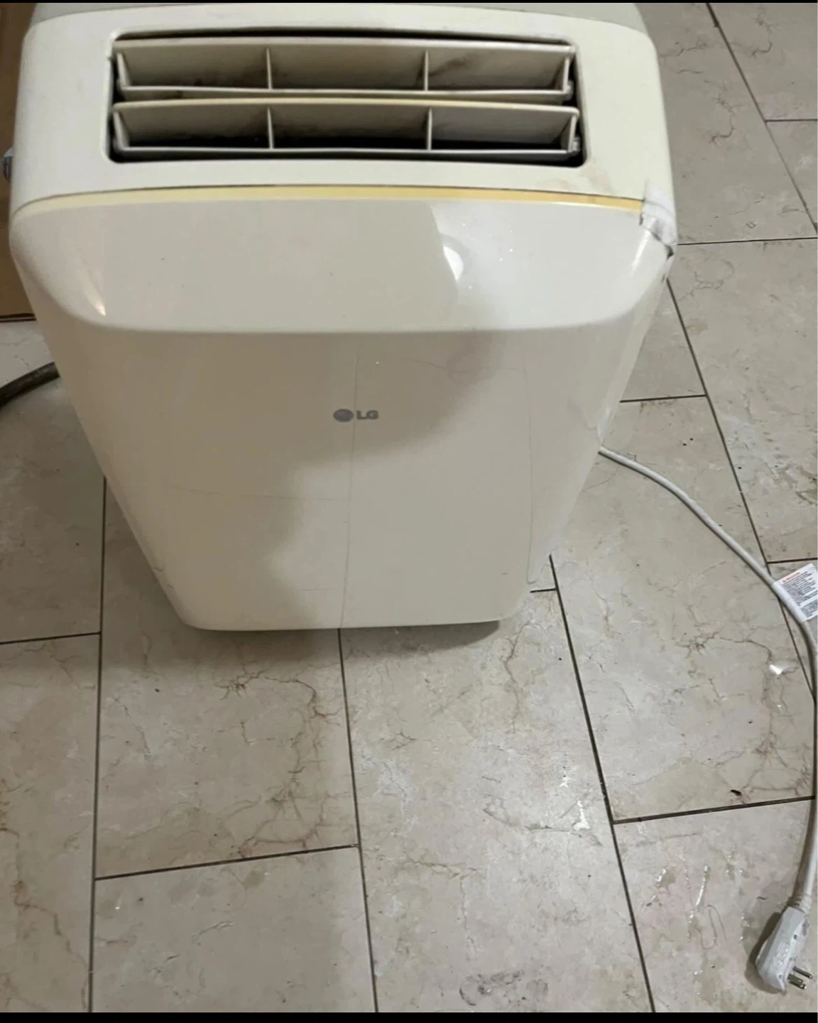 LG Portable Air Conditioner - photo 3