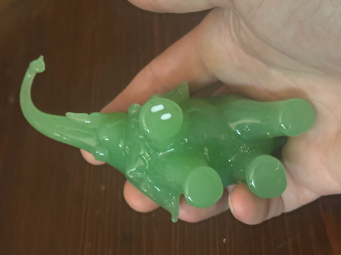 Jadeite Glass Elephant Figurine - photo 4