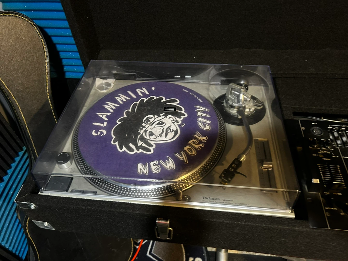 Technics SL-1200 MK2 Turntable with Gemini Mixer - photo 2