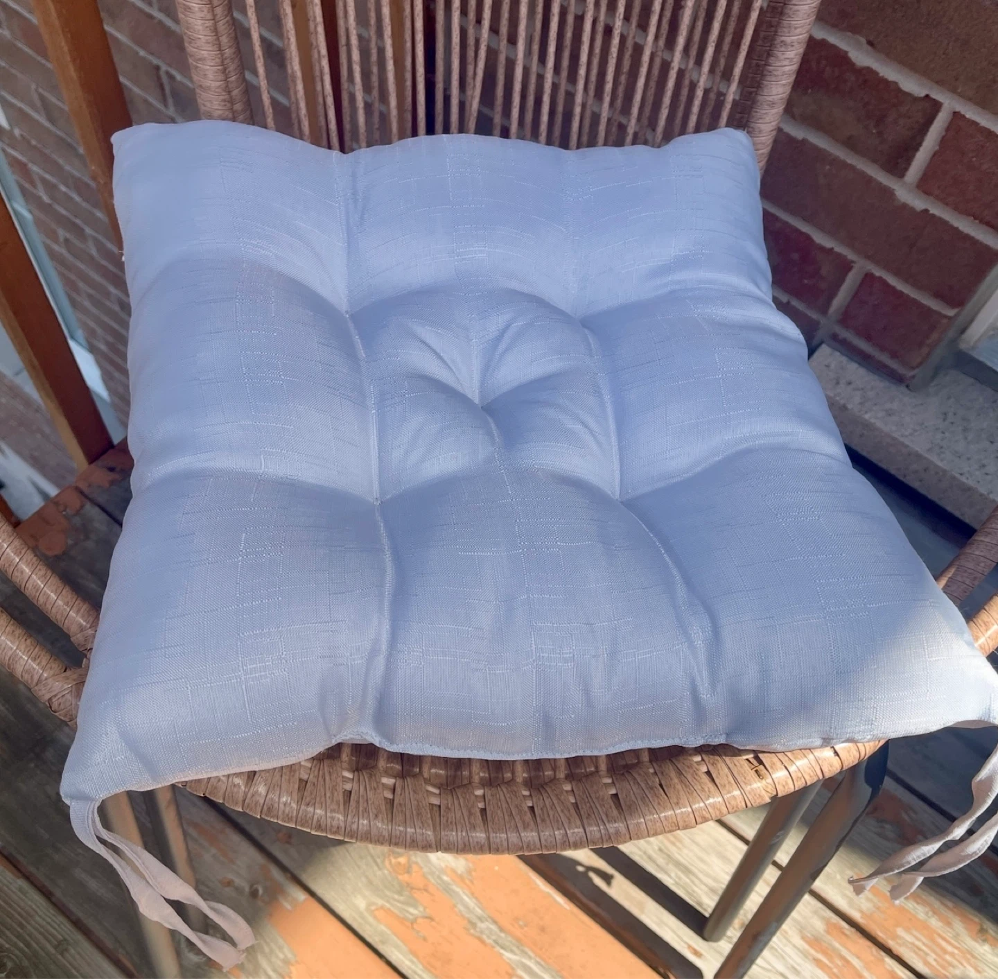 Indoor/Outdoor chair cushions 18x18 silver grey set of 4.