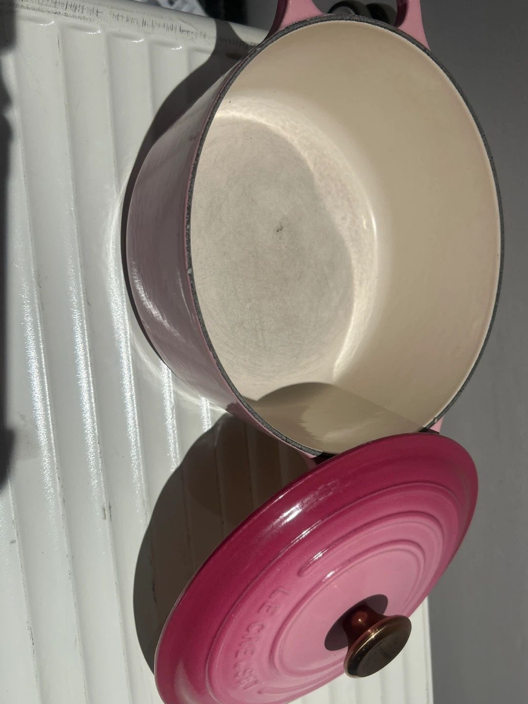 Le Creuset Round Dutch Oven Pink - photo 3