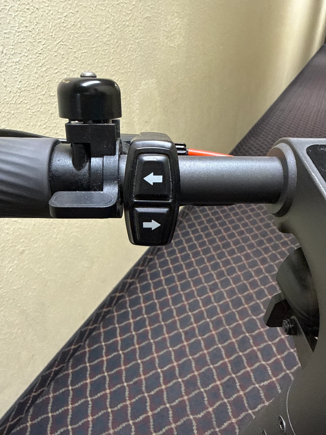 INVANTI V22 PRO Electric Scooter for Adults - photo 4