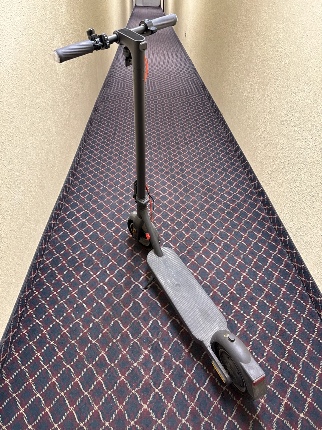 INVANTI V22 PRO Electric Scooter for Adults - photo 2