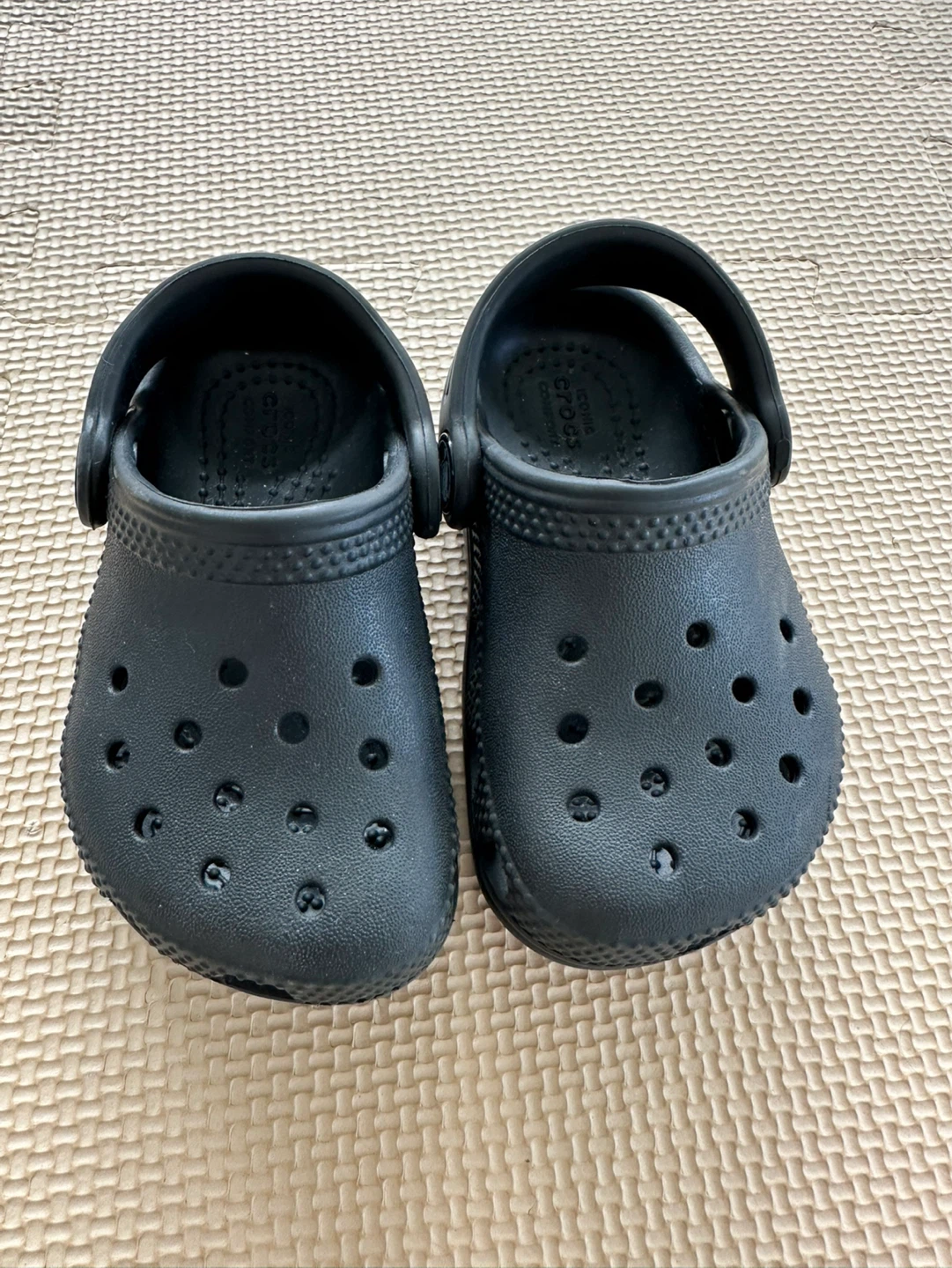 Crocs (toddlers) Size 5