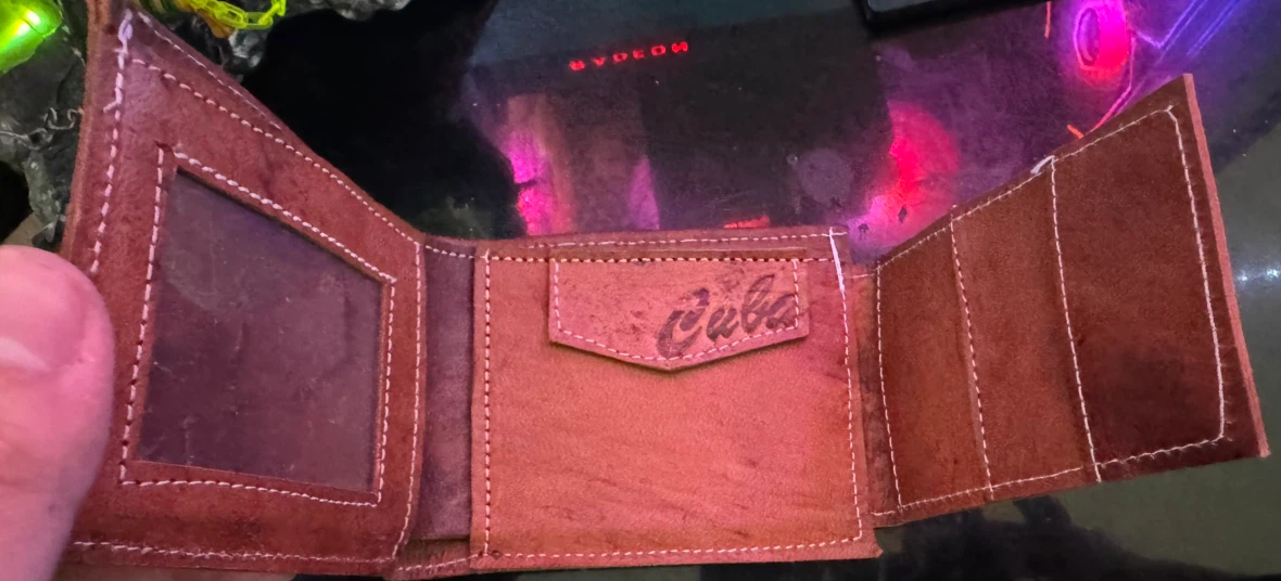For Sale: Harley-Davidson Leather Bifold Wallet - photo 2