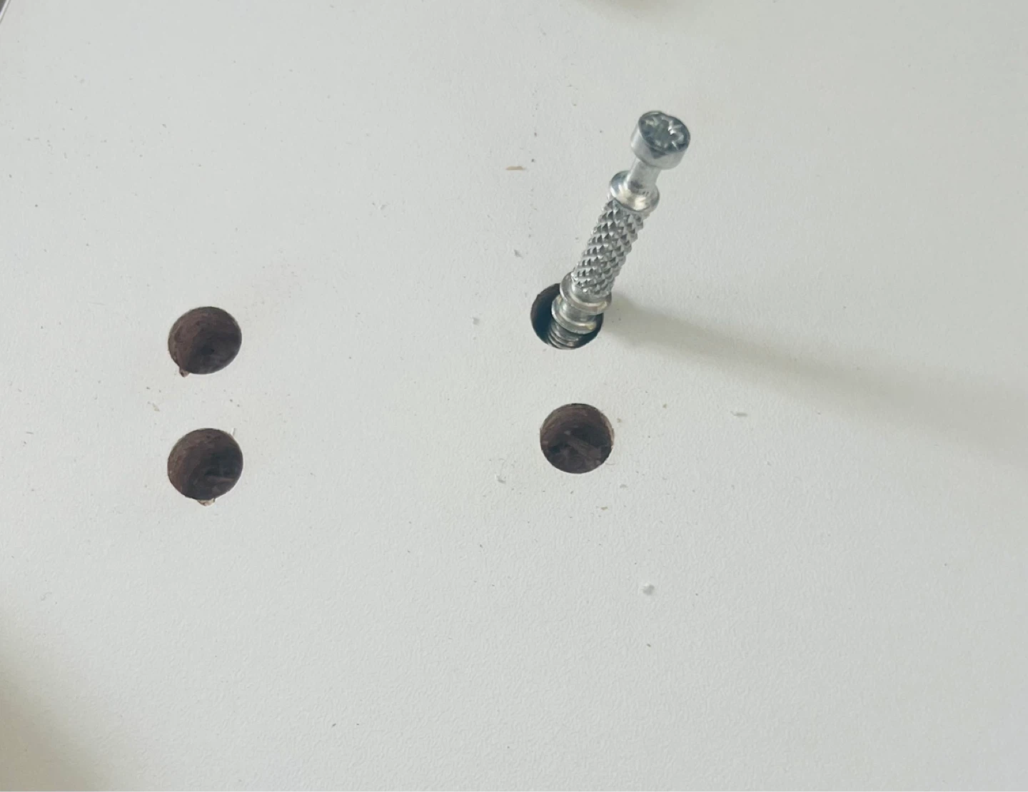 New White Wheeled C Table – DIY Fix Needed - photo 3