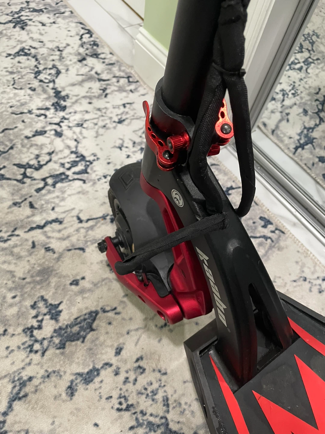 Kaabo Mantis Dual Motor E-Scooter - photo 5