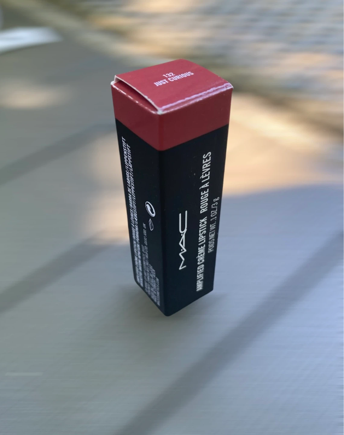 MAC Amplified Crème Lipstick - Just Curious - photo 4