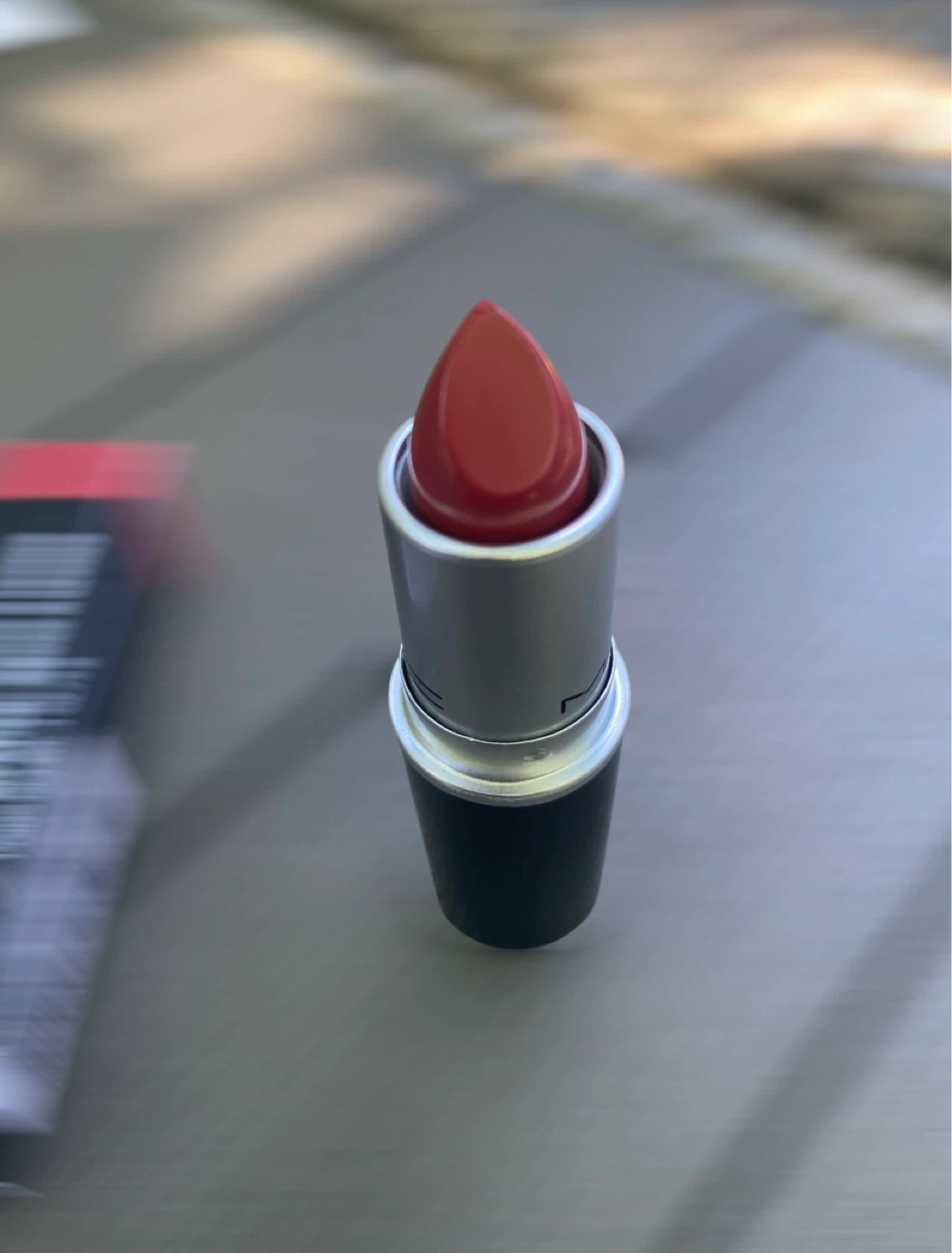 MAC Amplified Crème Lipstick - Just Curious - photo 3