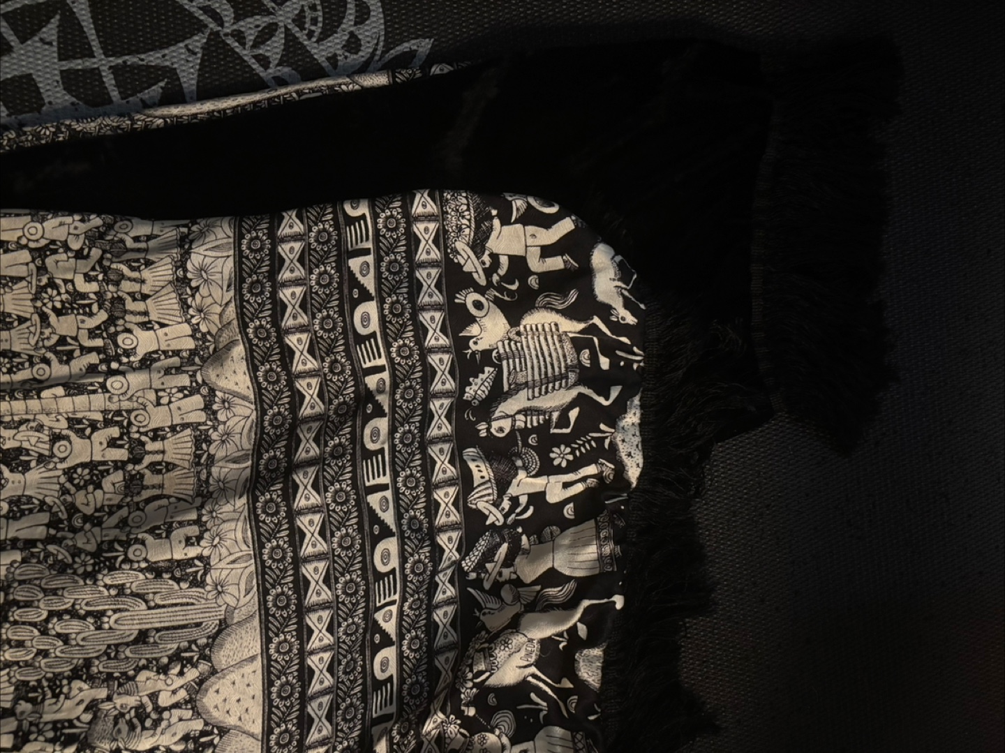 Black and White Decorative scarf - photo 2