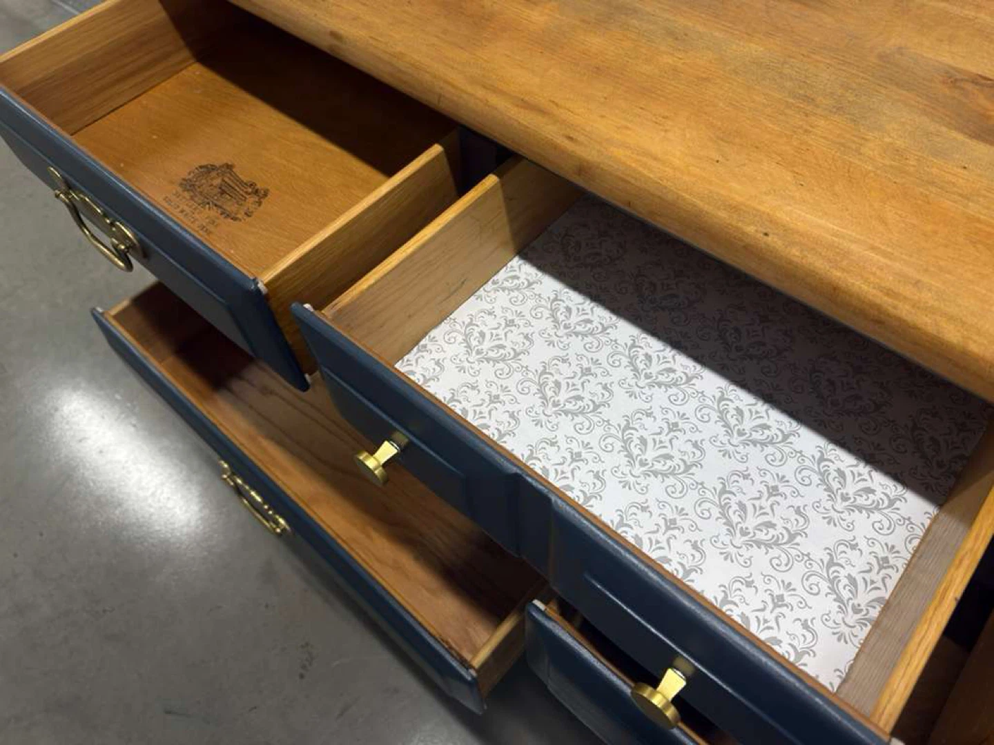 🚨Free Delivery NJ/NY Navy Blue Solid Wood Dresser- 9 Drawers - photo 4