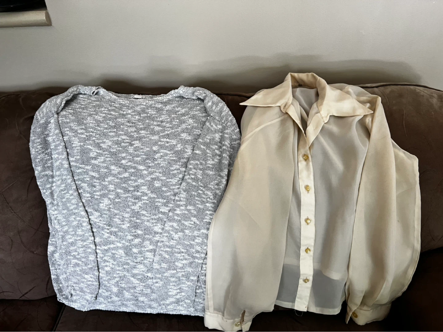 Bundle of 5 Women's Tops - photo 3