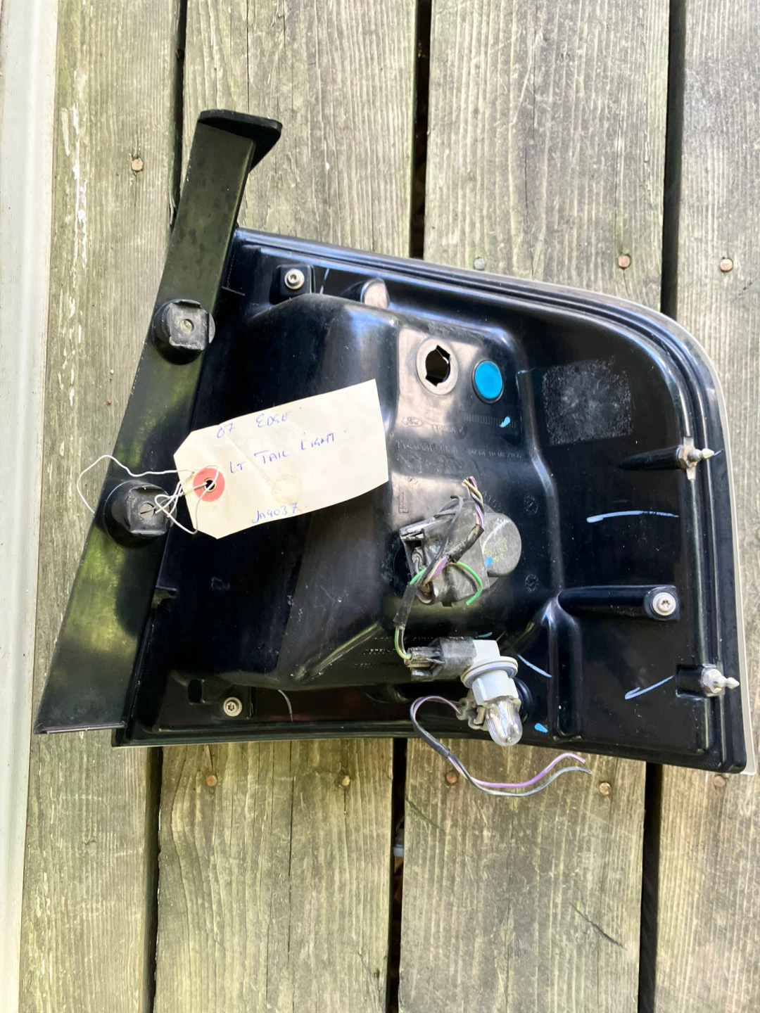 2007 Ford Edge LT Tail Light - photo 4