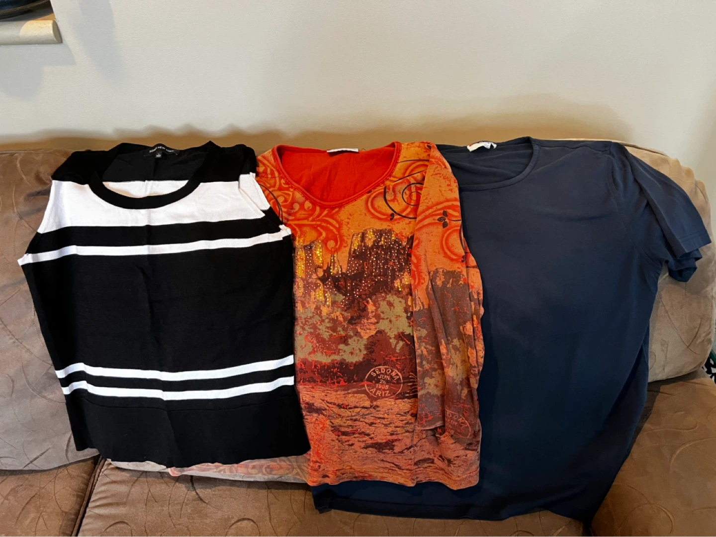 Bundle of 7 Women's Tops - photo 3