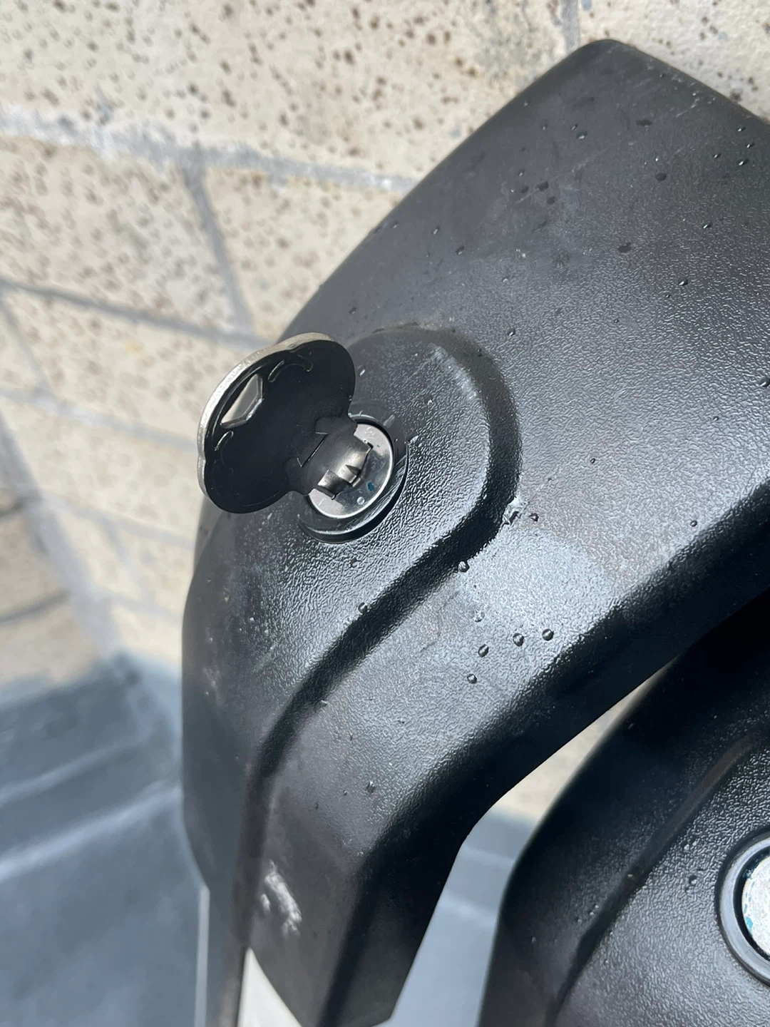 2018 Hyundai Santa Fe Locking Roof Rack Cross Bars - photo 2