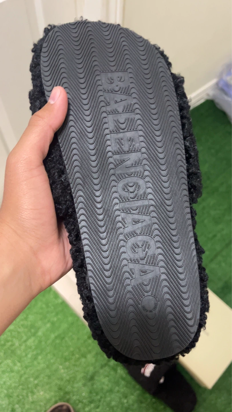 BB Black Fuzzy Slides Sandals - New In Box - photo 3