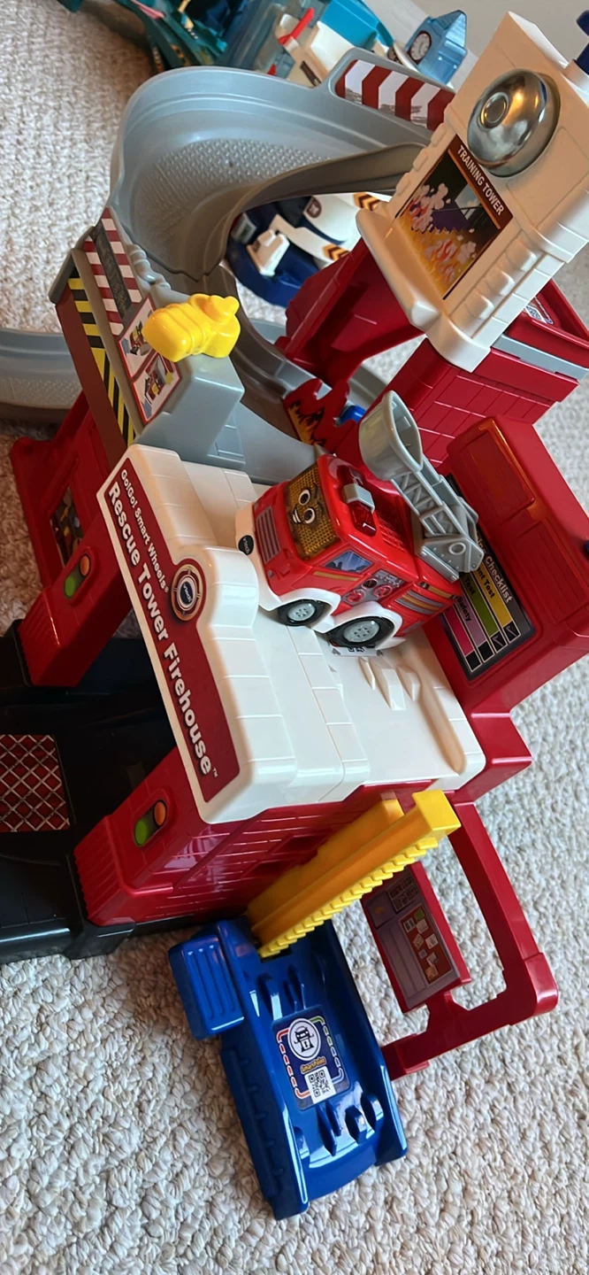 VTech Go! Go! Smart Wheels Rescue Tower Firehouse - photo 3