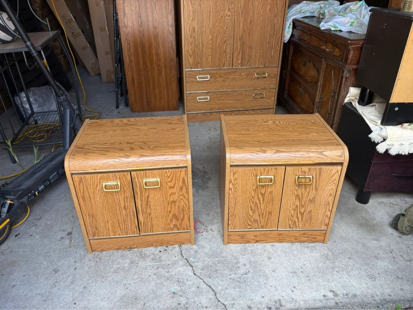 Free delivery used Pair of oak veneer nightstands