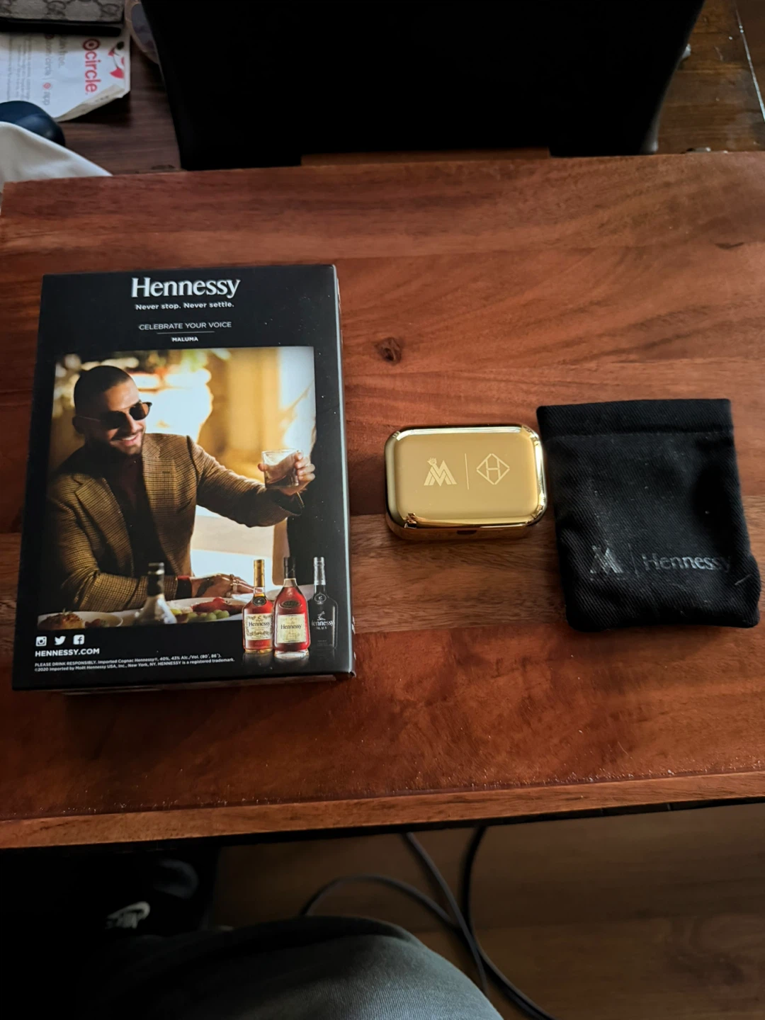 Master & Dynamic Hennessy Maluma Limited Ed. Wireless Earbuds - photo 5