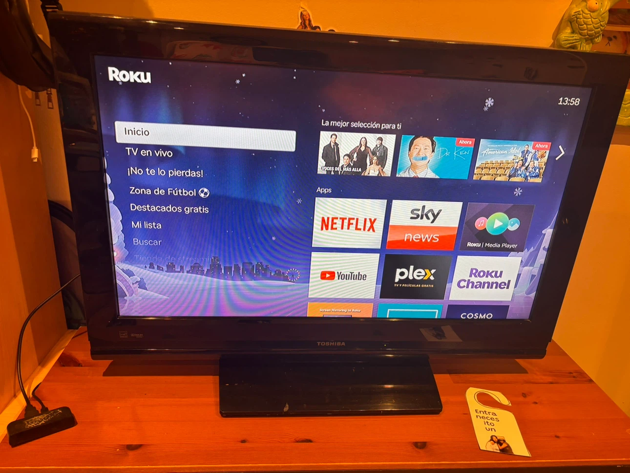 Toshiba Roku Smart TV - photo 2