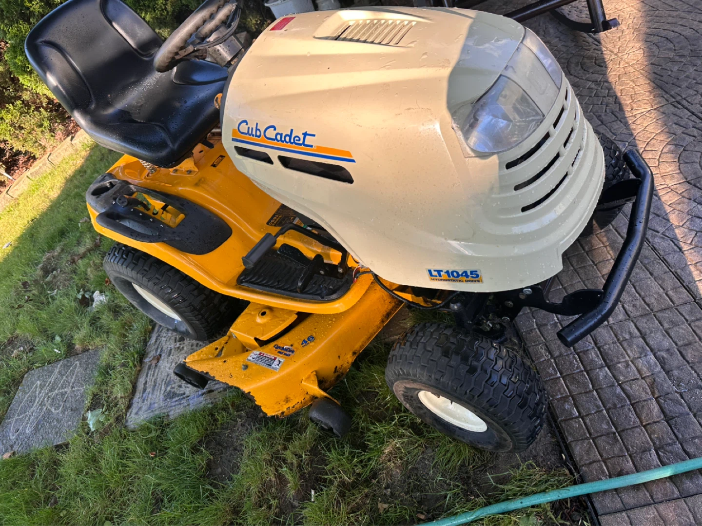 Cub cadet mower tractor. - photo 5