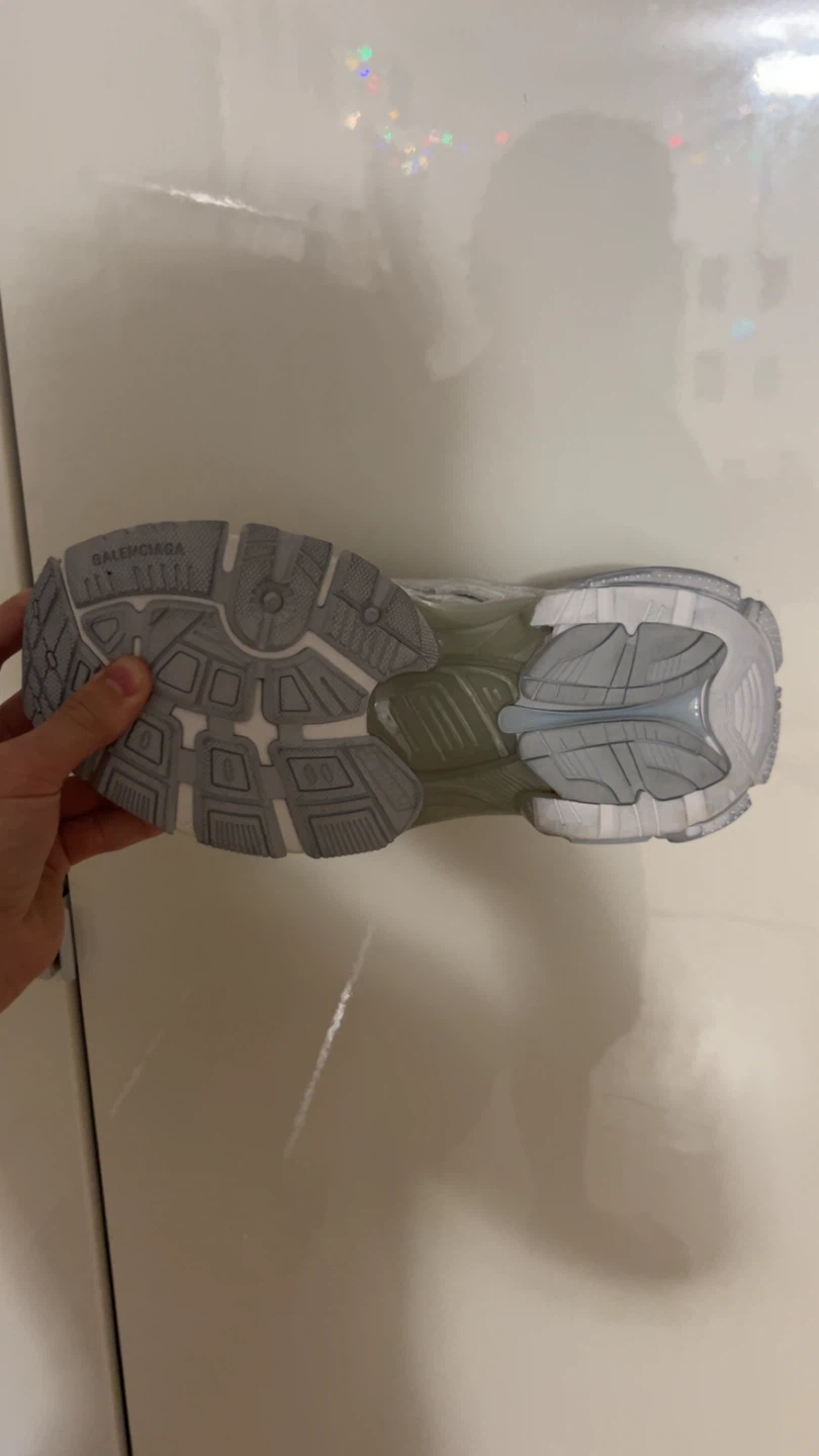 Balenciaga Grey Runner Sneakers Size 43 - photo 2
