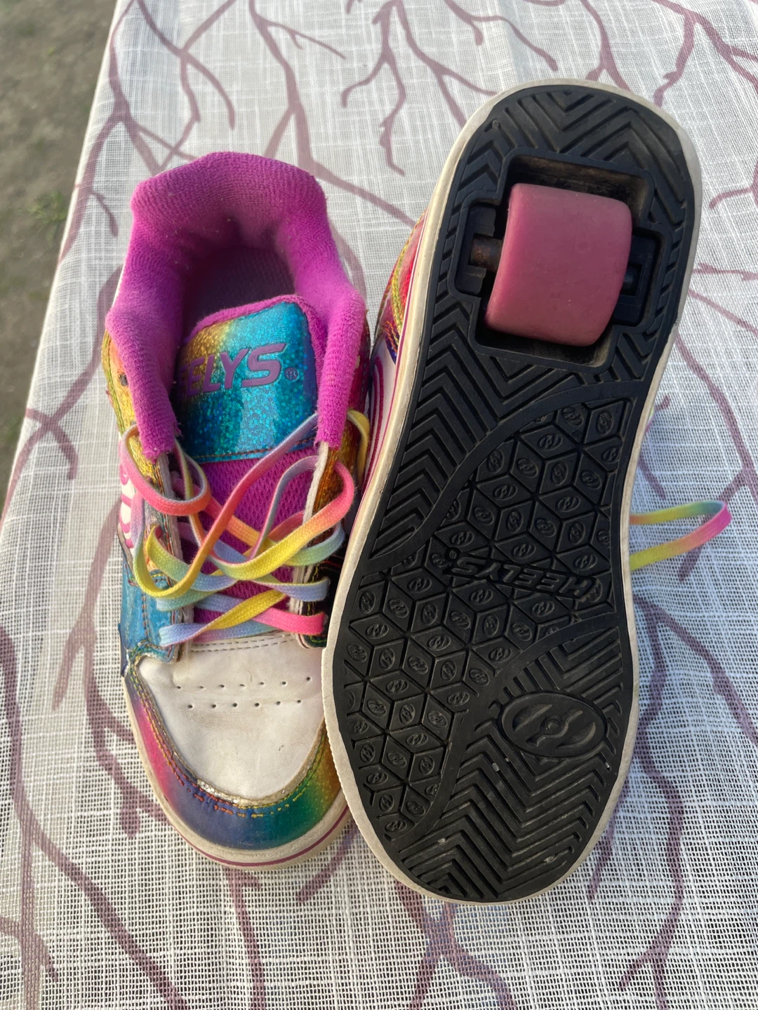 Heelys Rainbow Roller Shoes Size 2
