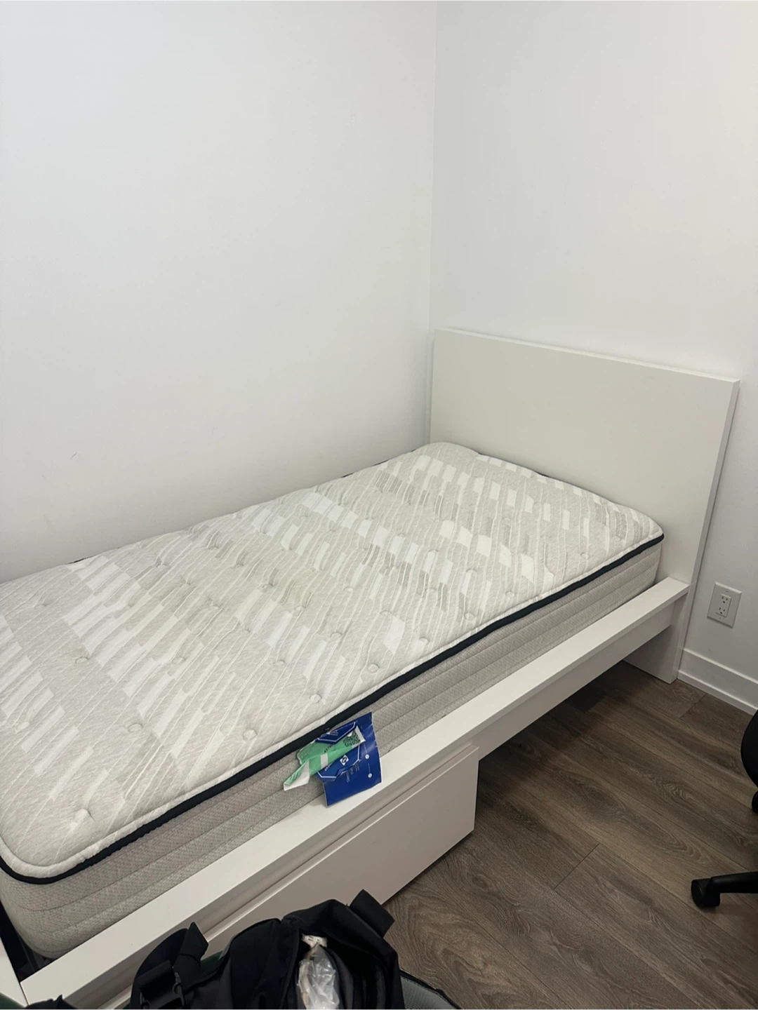 Sealy Twin Sized Mattress DT Toronto