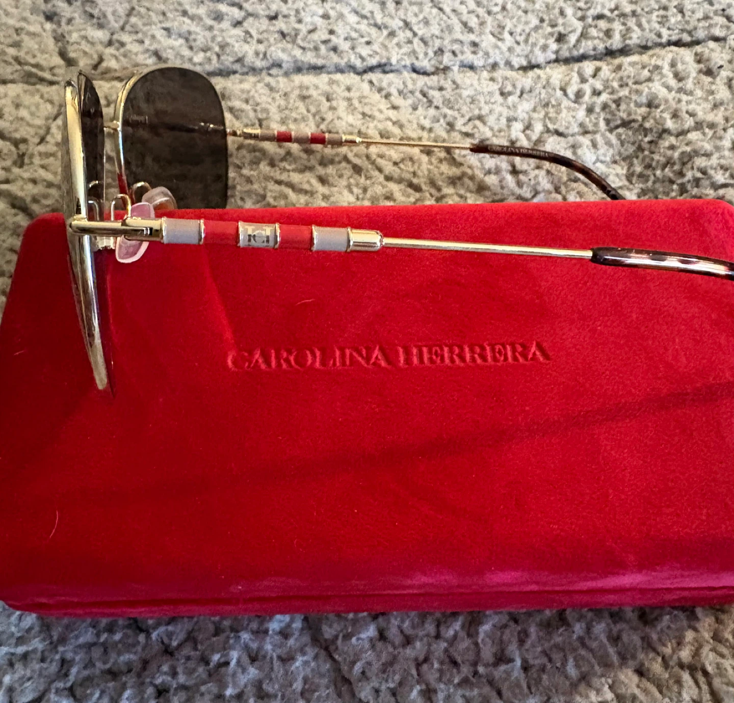 Carolina Herrera Gold Aviator Sunglasses with Case and Pouch - photo 4