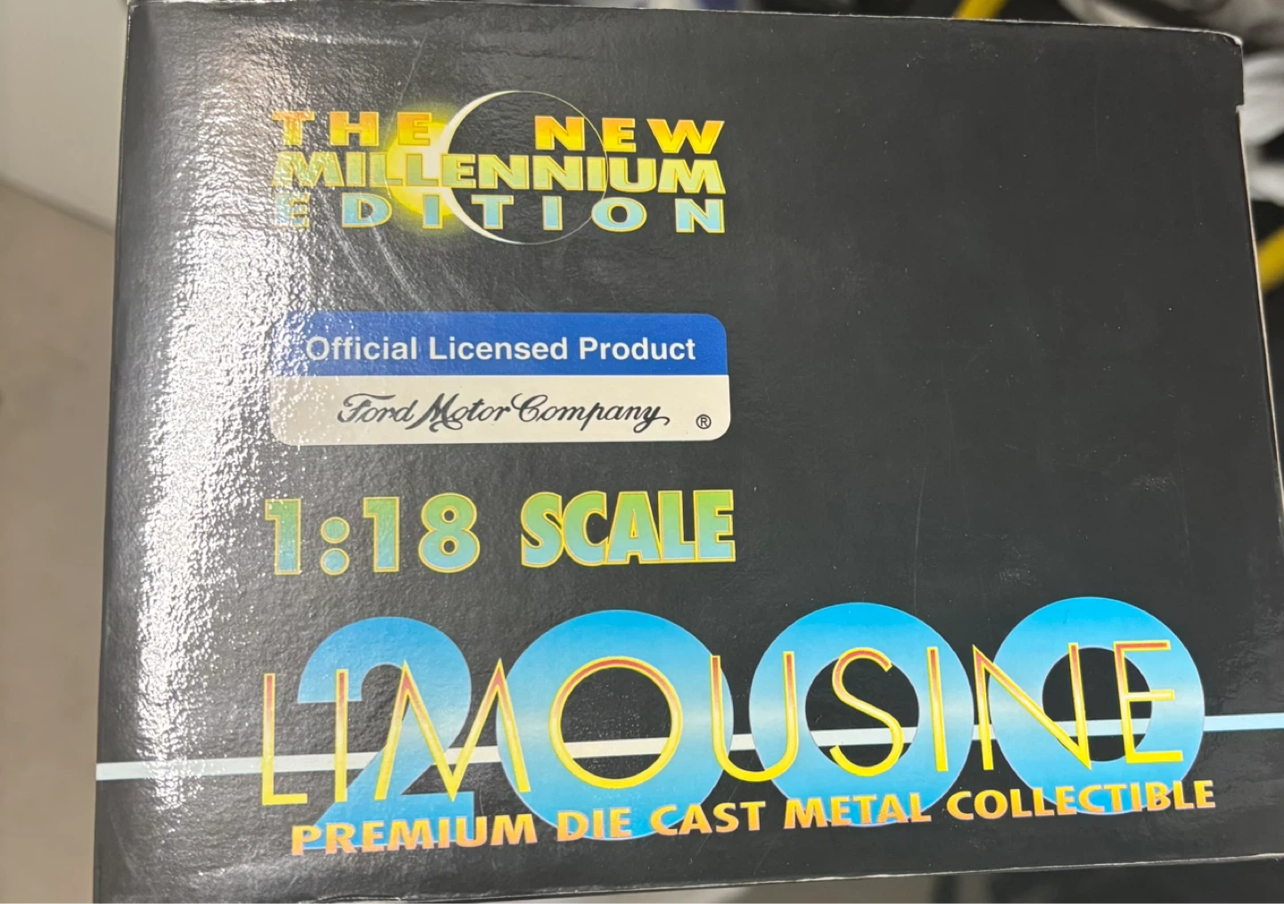 Sun Star 1:18  "The New Millennium Edition" Limousine Die Cast - photo 3