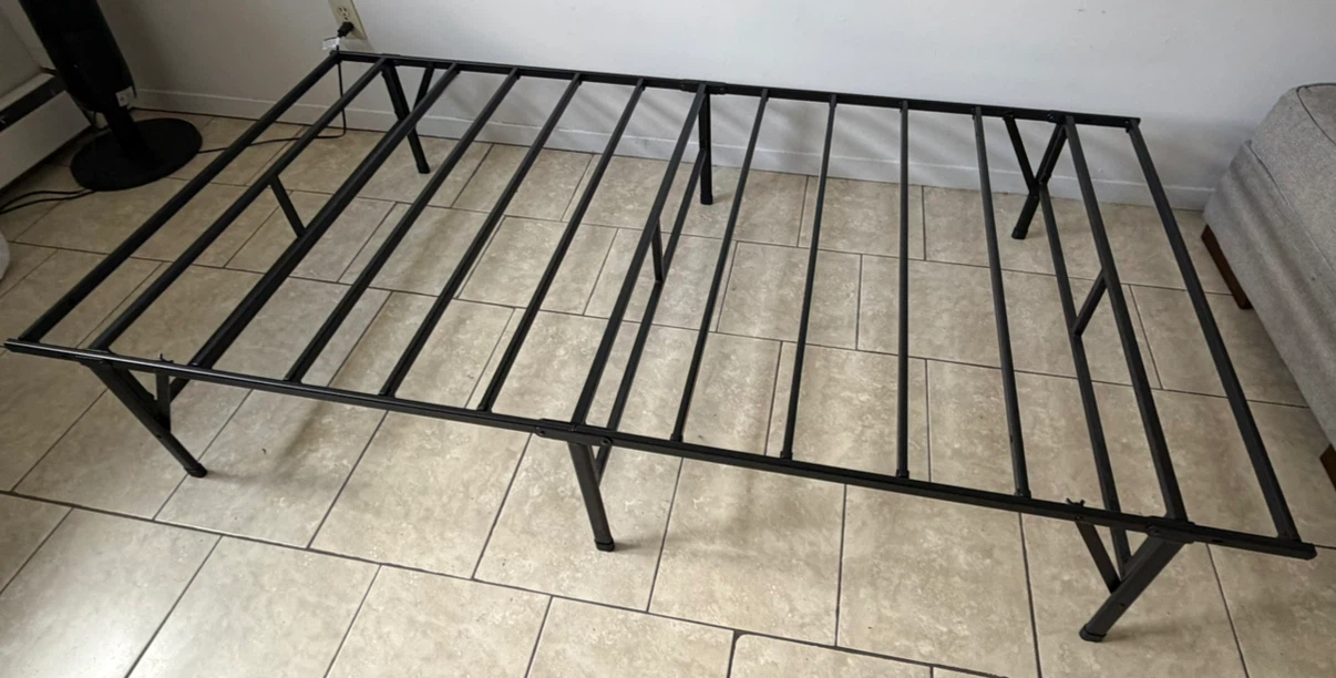 Zinus Twin Metal Platform Bed Frame