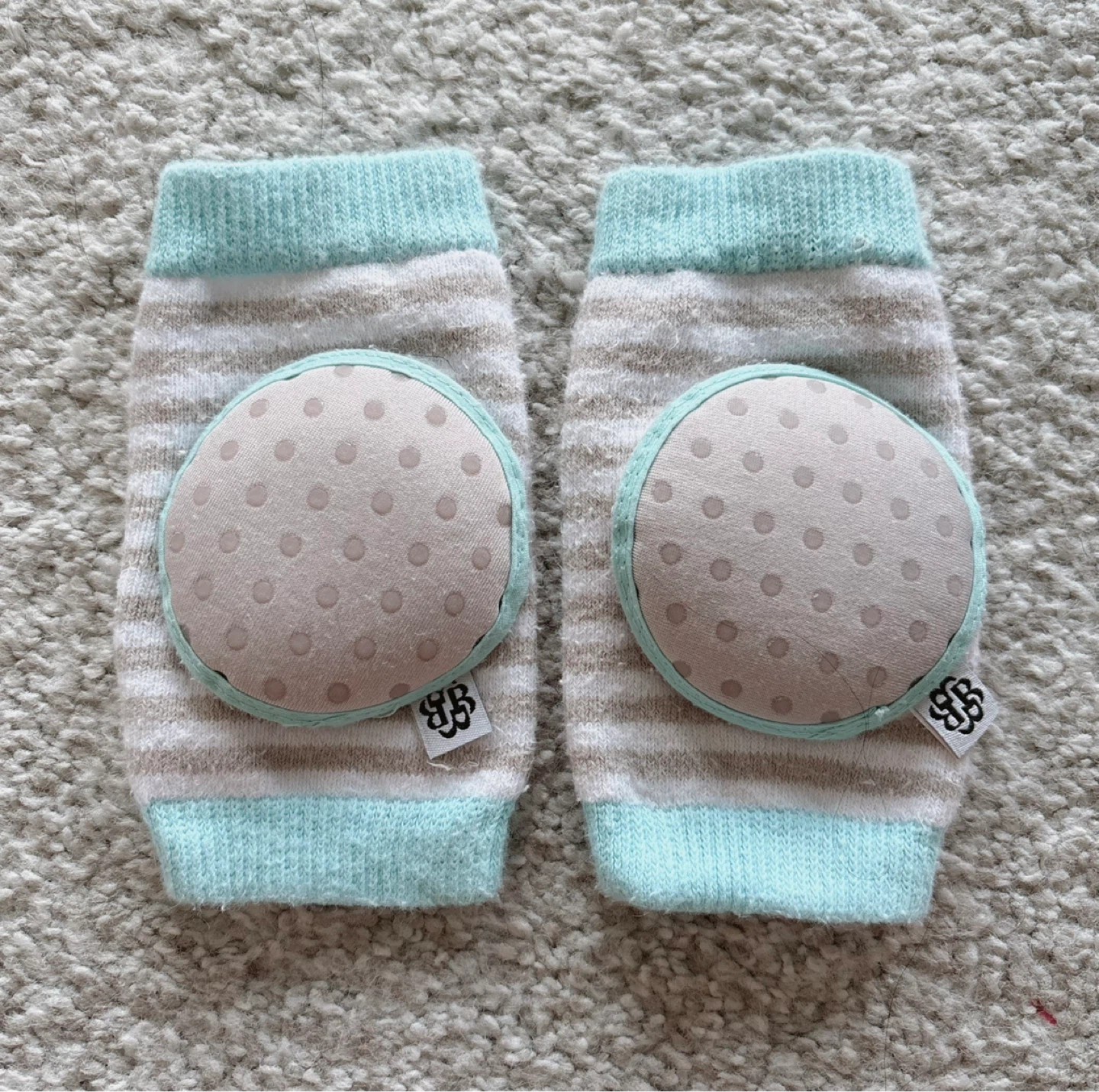 Bella Tunno baby knee pads