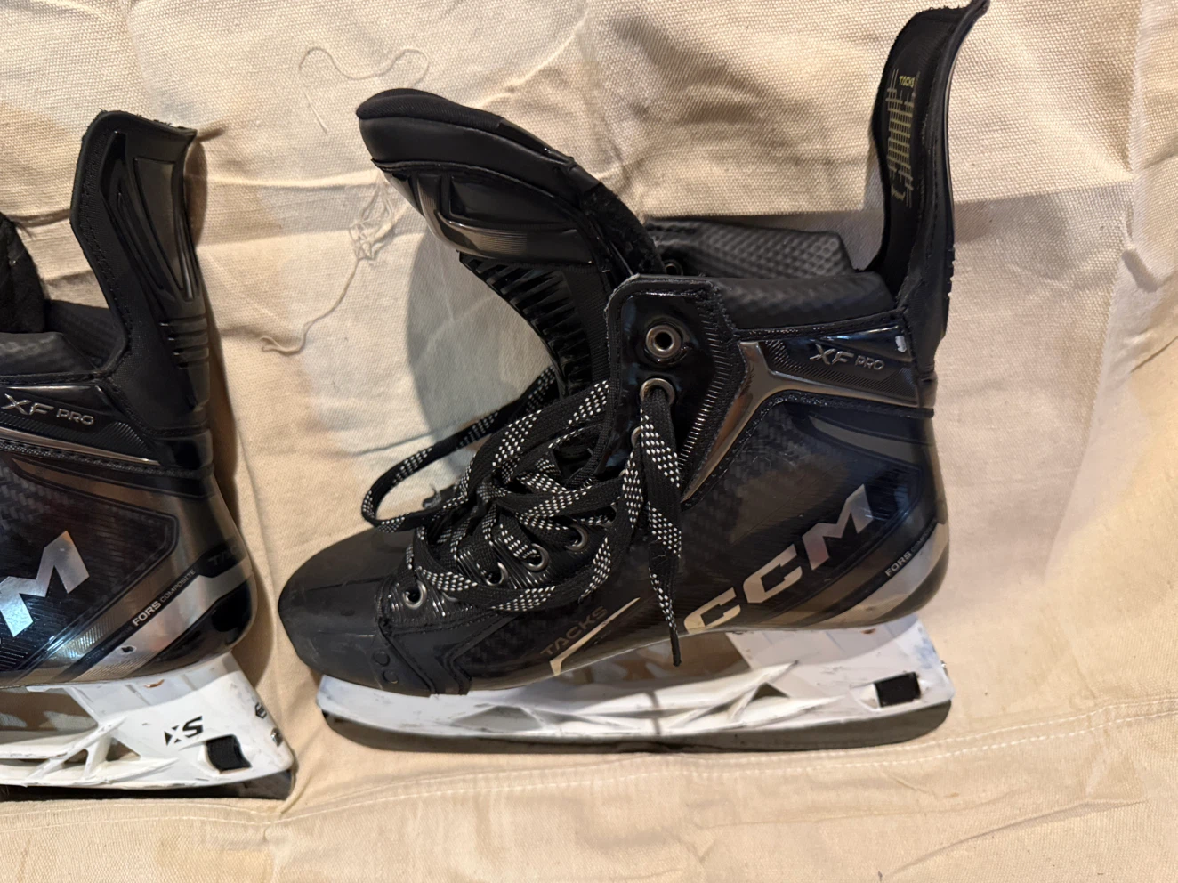 CCM Tacks XF Pro SR Hockey Skates Wide Size 8.5 - photo 2
