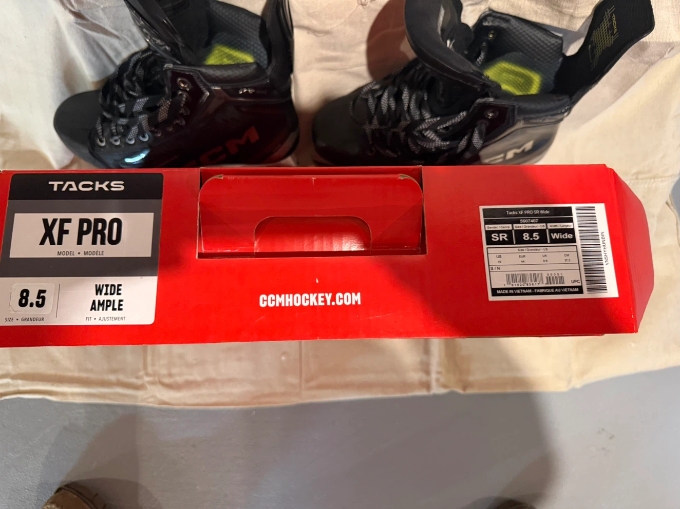 CCM Tacks XF Pro SR Hockey Skates Wide Size 8.5 - photo 4