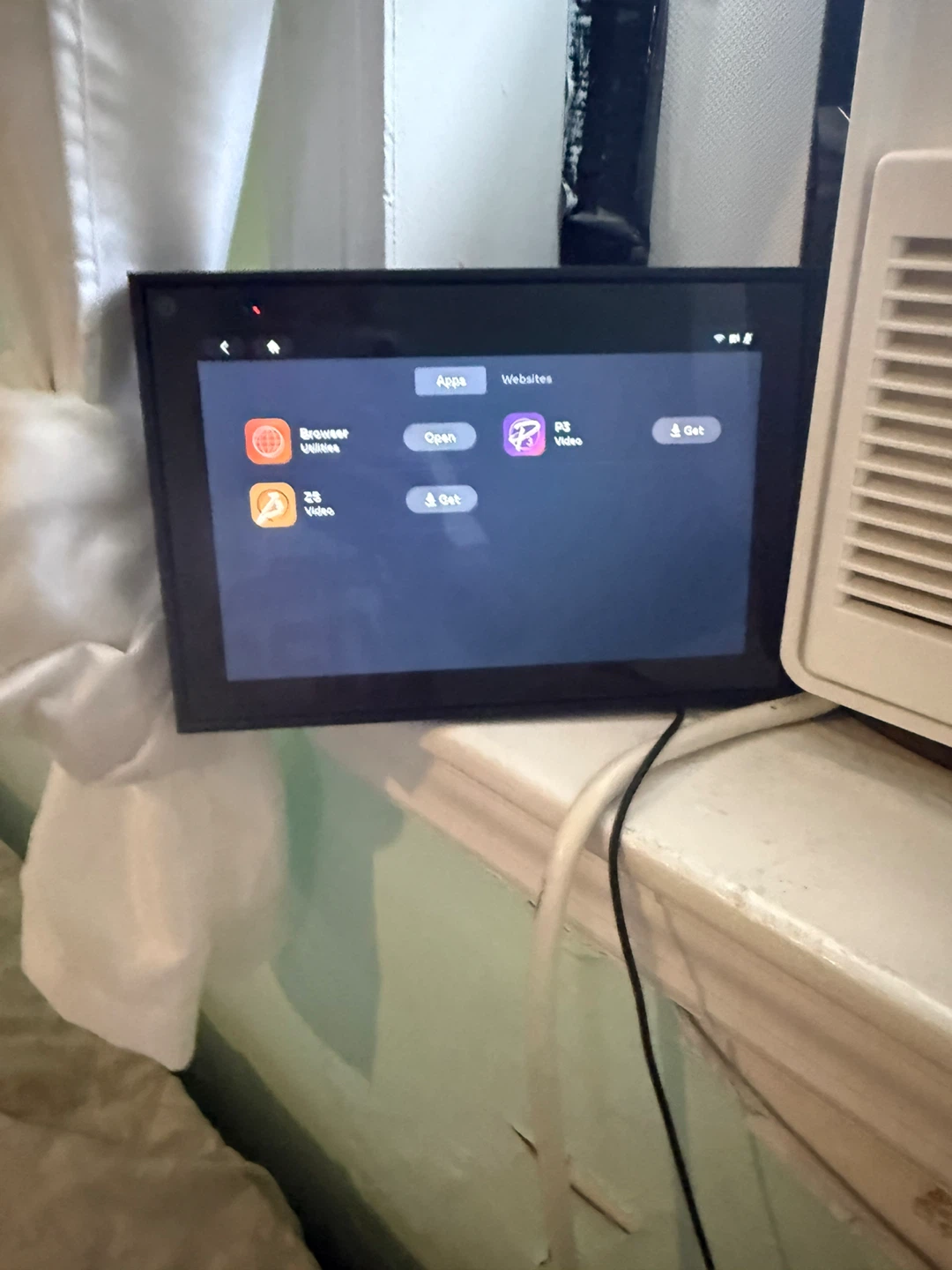 Facebook Portal Smart Display - photo 4