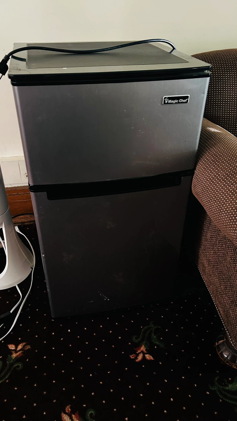 Magic Chef Mini Fridge