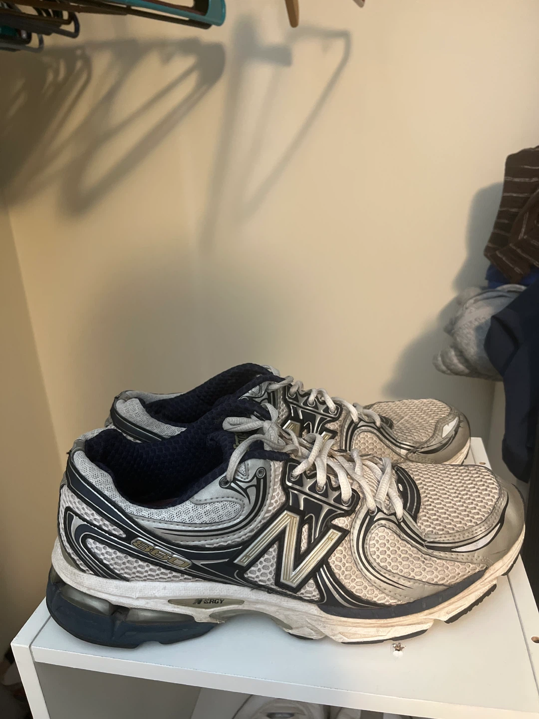 New Balance 860 Running Shoes